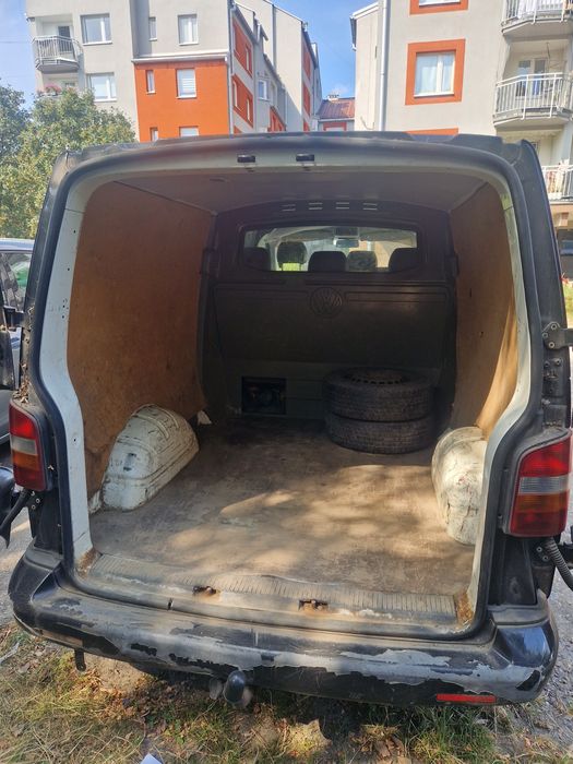 Volkswagen transporter T5 1.9 Tdi 105KM Long 6-osobowy