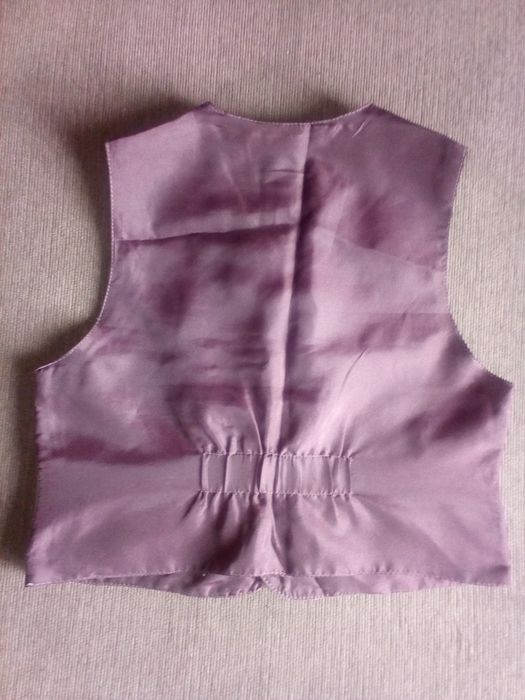 Детская праздничная жилетка