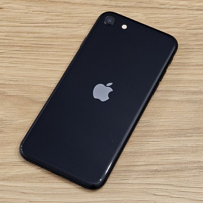 Telefon Apple iPhone SE 2022, 64GB Idealny stan! Bez rys!! Jak nowy!