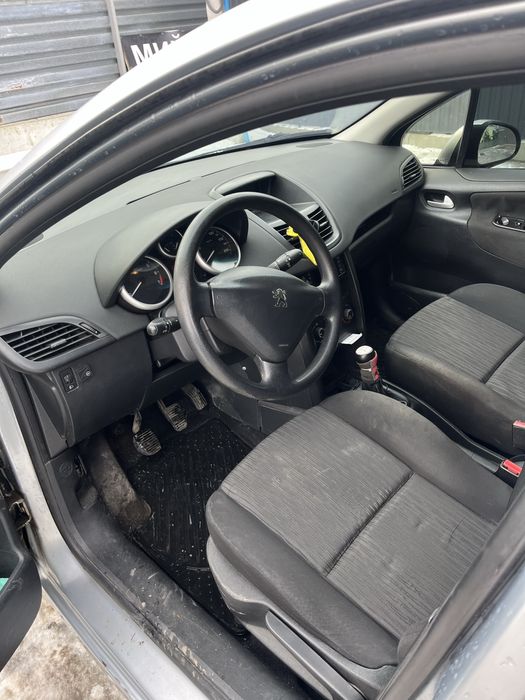 Пежо 207.Газ-Бензин в нормальному стані