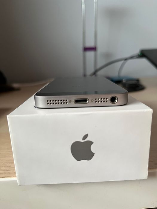iPhone SE (2016) 1 gen na iOS 14
