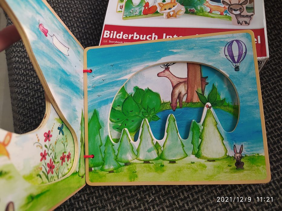 NOWA ksiazeczka drewniana Small Foot montressori