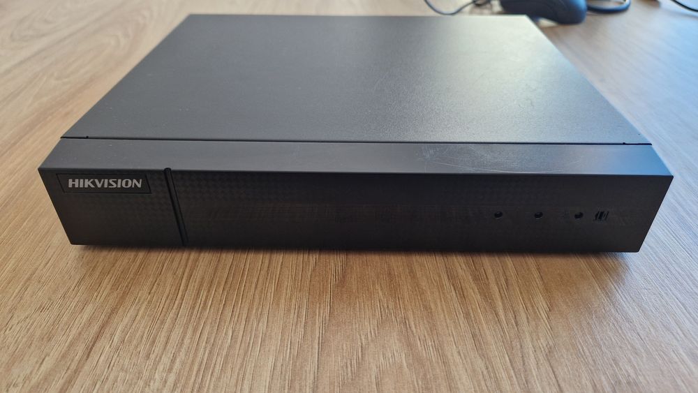 Rejestrator  Poe IP HIKVISION HWN-4108MH-8P