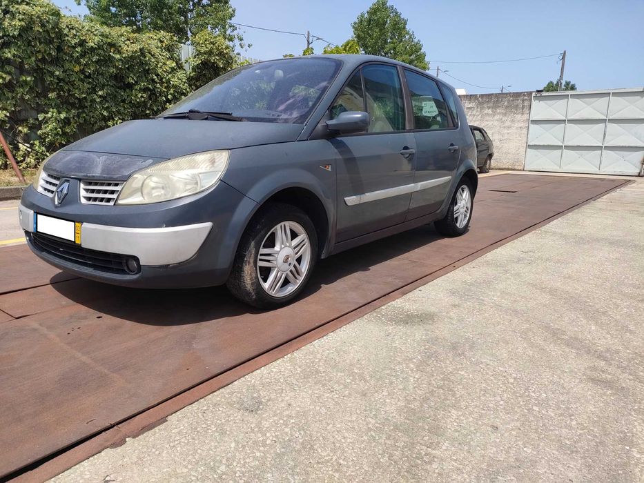 RENAULT Scénic II (JM) 1.5 dCi Diesel 82 cv / 60 kW
