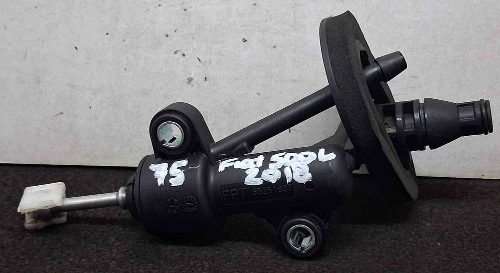 Bomba Principal da Embraiagem 55251837 - FIAT 500L