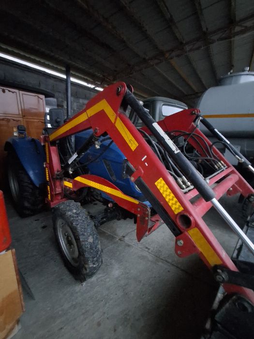 Продам тракторний колісний в доброму стані