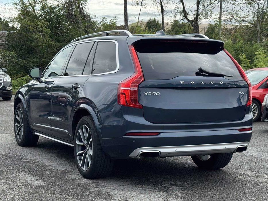 Volvo XC90      2019