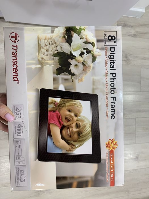 Цифровая фоторамка  Transcend Digital Photo Frame 8 (TS2GPF830B)