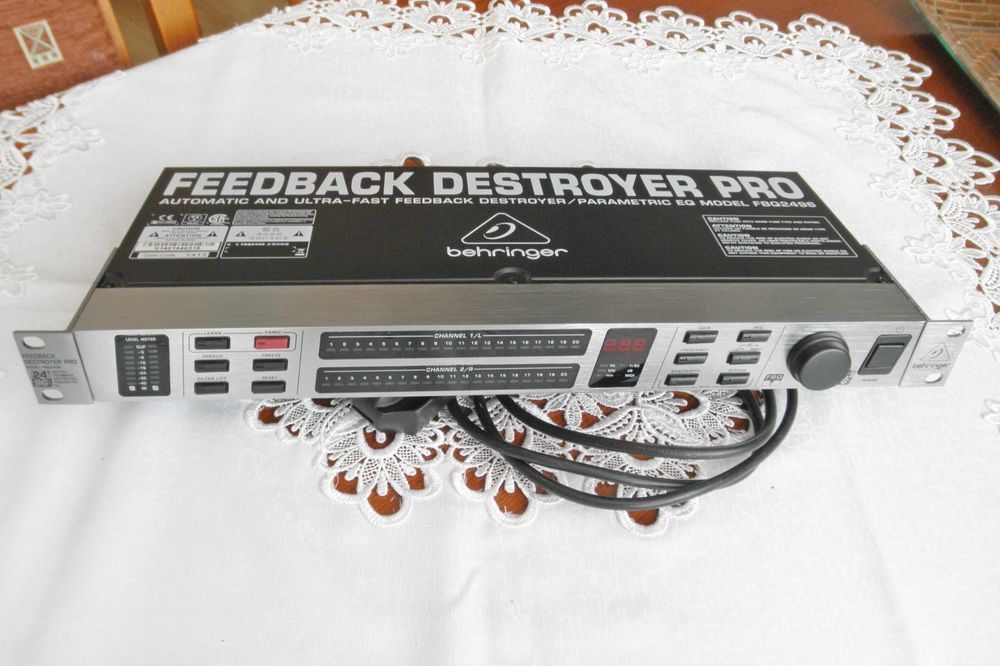 Behringer FBQ 2496. Eliminator sprzężeń. Feedback Destroyer.