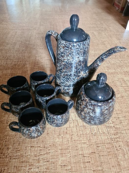 Продам чайно кофейний сервиз .