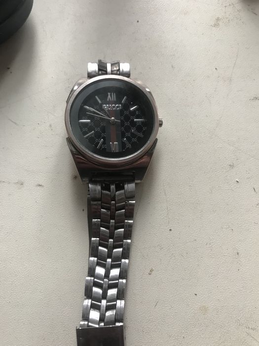 Часы кварцовые Gucci