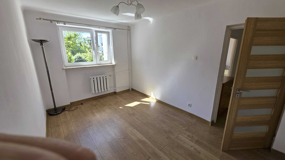 Wynajmę Mieszkanie 63m2 3 pokoje balkon, 1 piętro. + piwnica -  ul. Tokarzewskiego