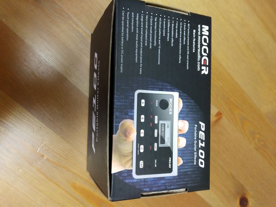 Processador de efeitos MOOER PE 100