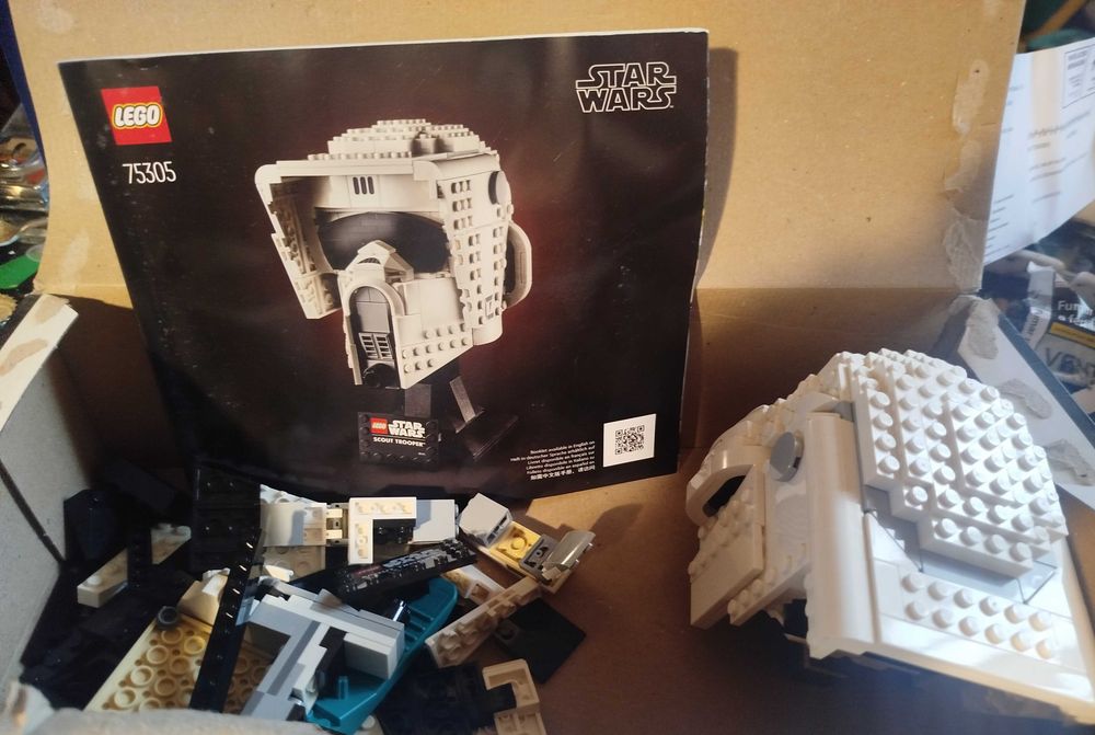 Cinco co juntos de legos