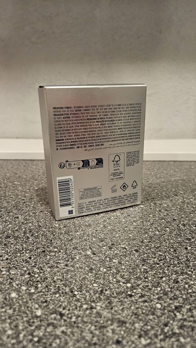 Puste opakowanie po perfumie Azzaro Chrome kartonik