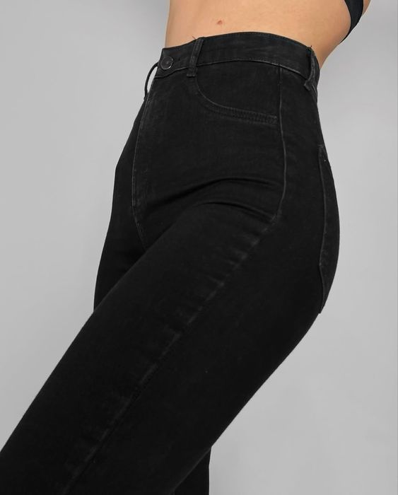 Чорні скіні від zara