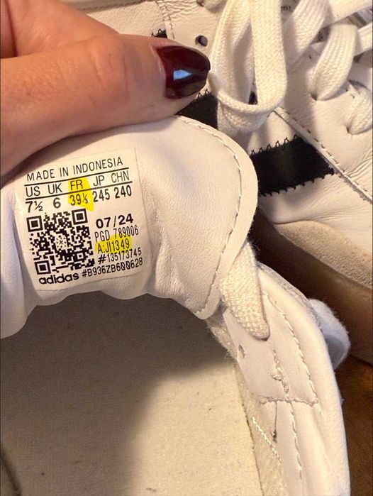 Adidas Originals Women's Sambae (engano no tamanho)