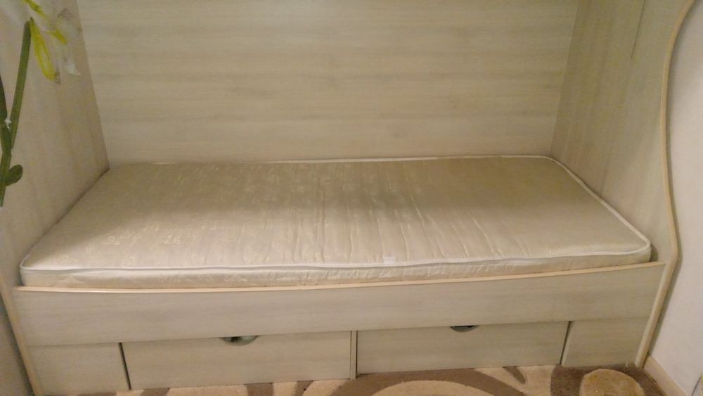 Двоярусне ліжко дитяче