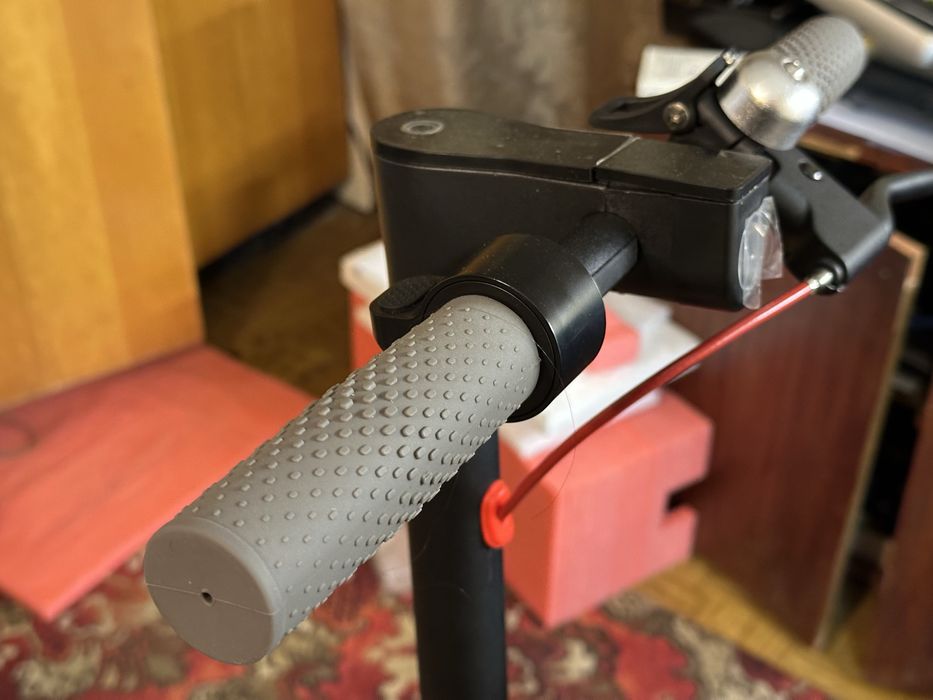 Электросамокат E-scooter