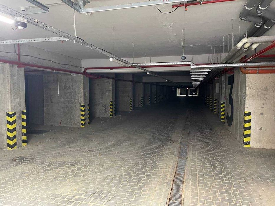 НИЖЧА ЯК В ЗАБУДІВНИКА паркомісце, ЖК"Містечко Козацьке" Довженка(БАМ)