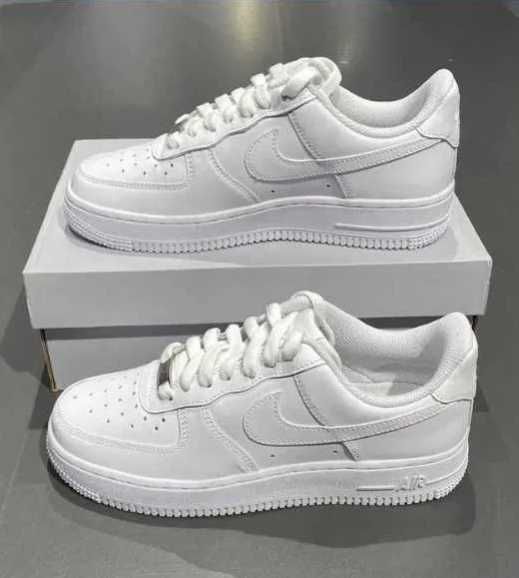 Nike_ Air Force 1 Low '07 białe R.44