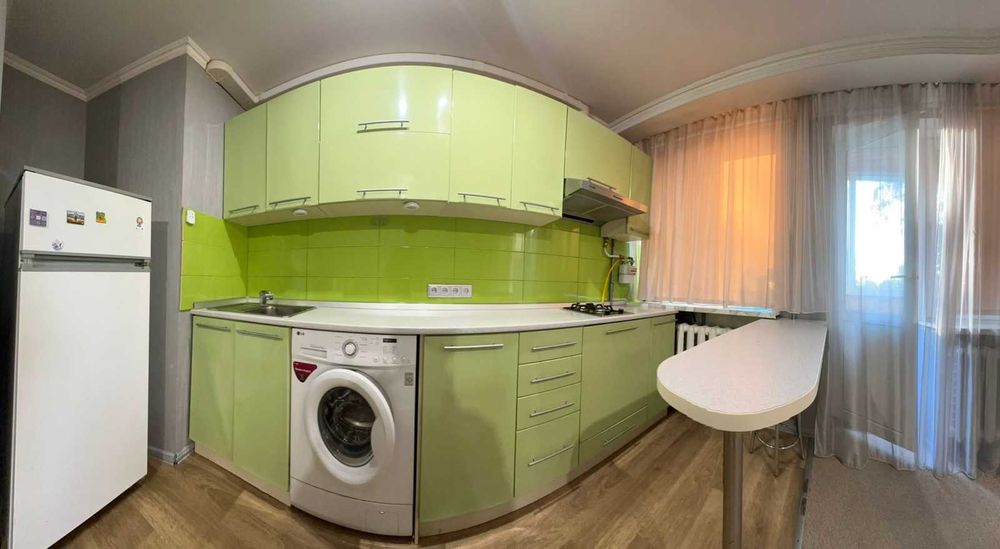Вул. Іллєнка Юрія (Мельникова) буд.85, метро Дорогожичі