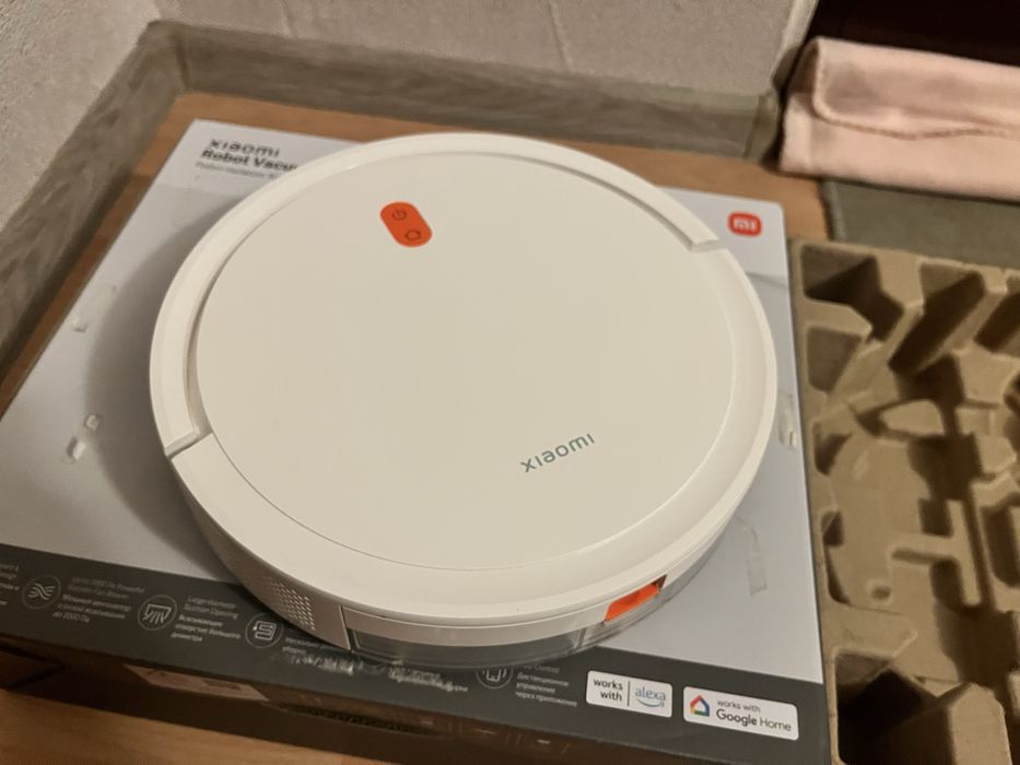 Robot sprzątający Xiaomi Vacum, ładowarka, karton gwarancja jak nowy