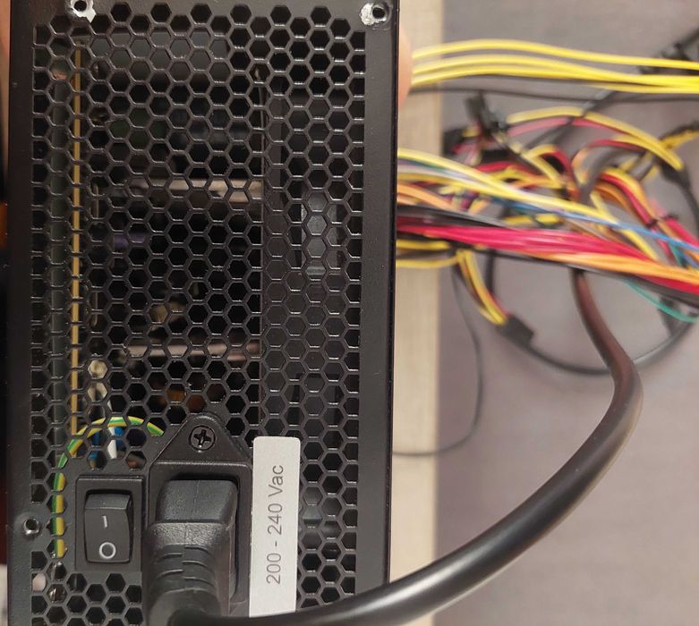 Блок питания Aero Cool VX 550 ватт к ПК [ЧИТАЙТЕ ОПИСАНИЕ]