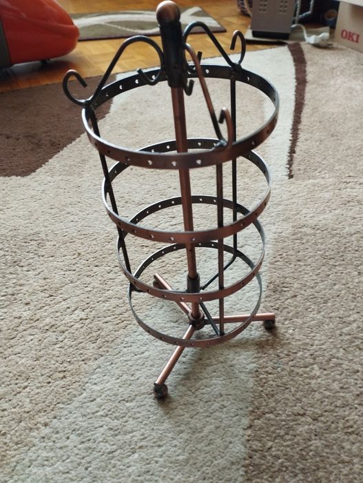 Stojak na biżuterię