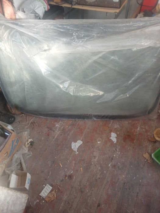 Лобове скло на  Санйонг Кайрон 2006