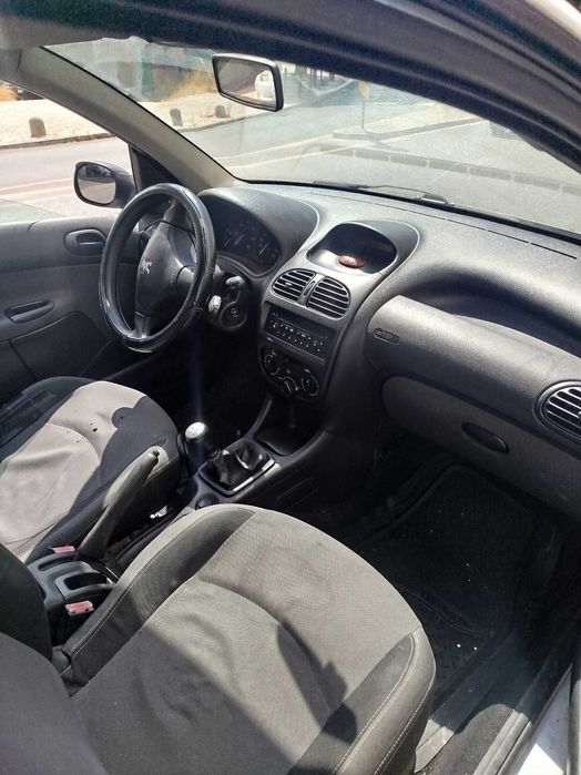 Peugeot 206 1.4 HDI Year 2006, 2 Seats, Negotiable