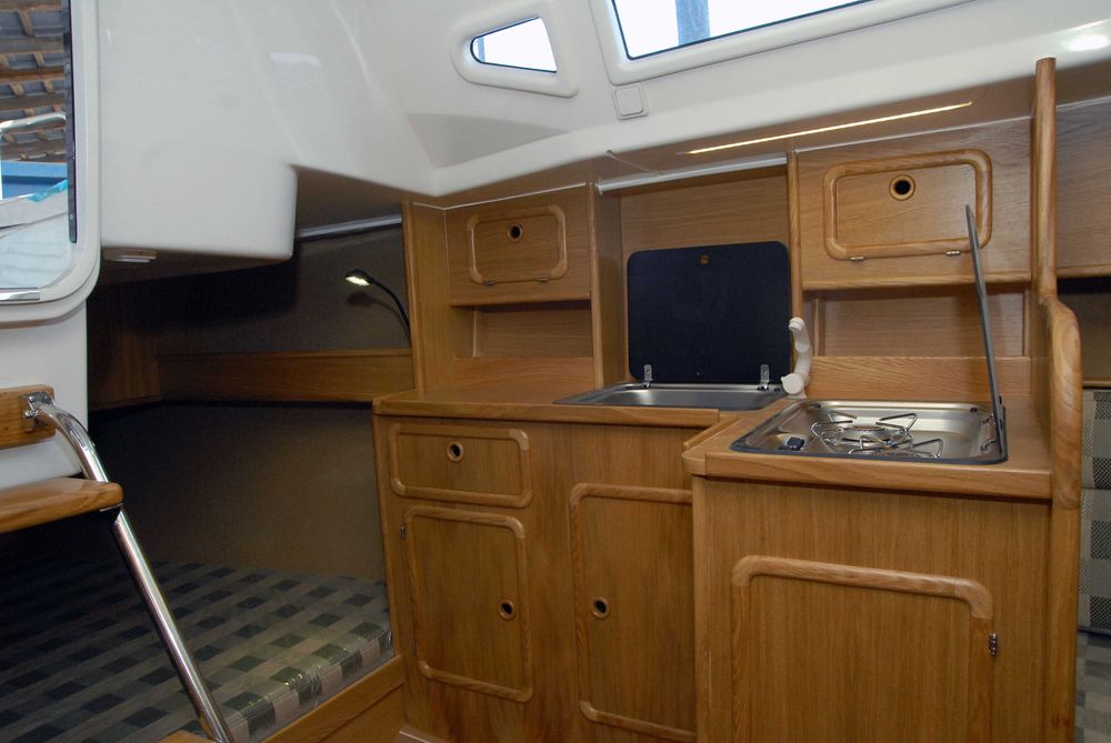 Sprzedam jacht Antila 26CC Cena 159.000 zł
