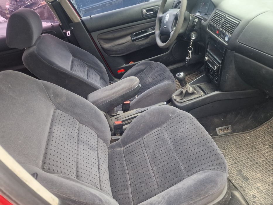 Volkswagen Golf 4 по запчастинах розбірка