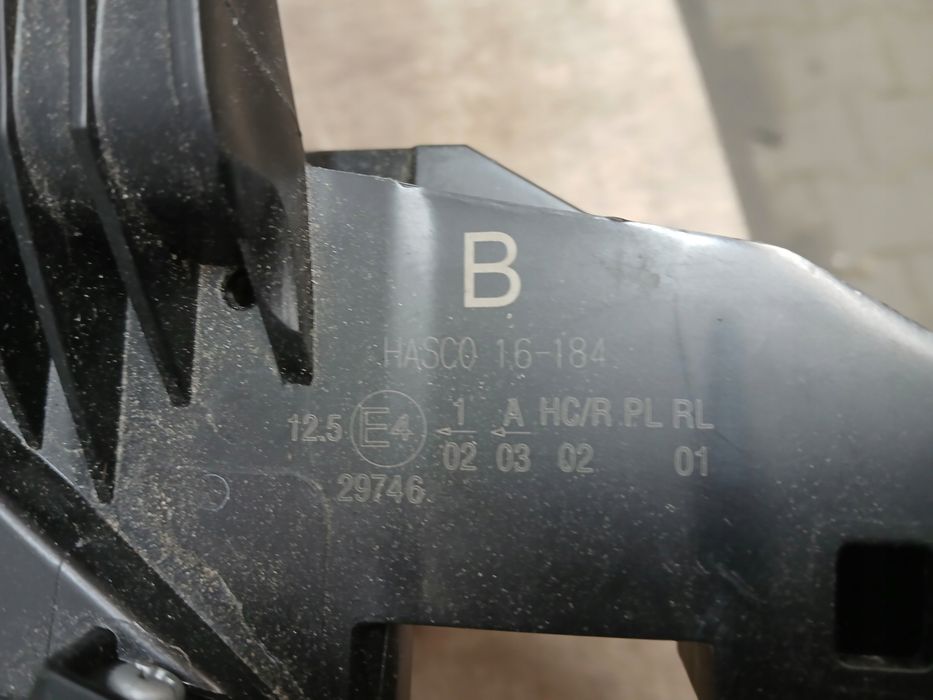 Lampa przód prawa toyota corolla cross full led 16-184