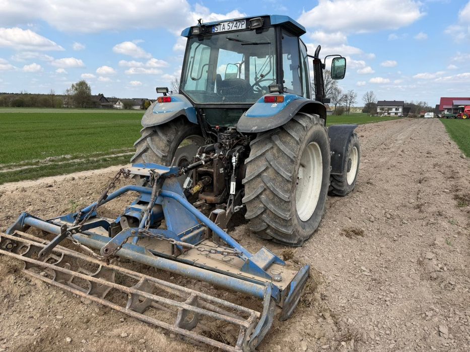 New Holland 8260