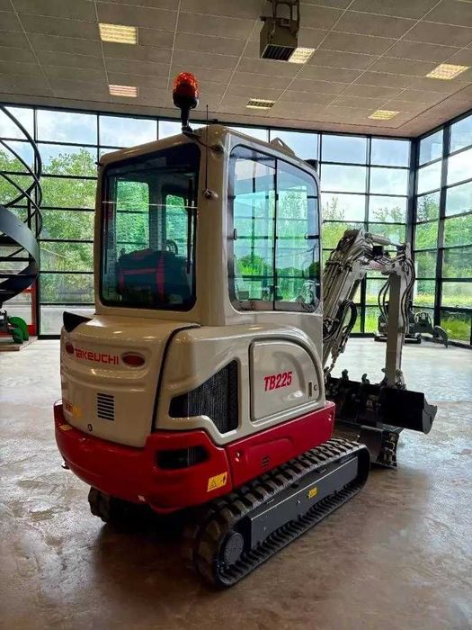 minikoparka Takeuchi TB225 okazja 2025r