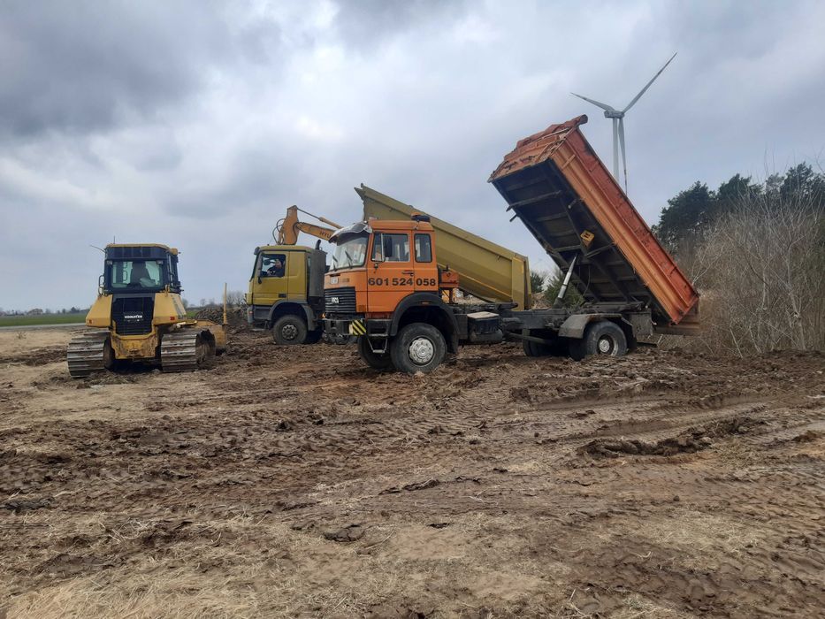 Wywóz gruzu ziemi gliny wyburzenie koparka transport wywrotką PIASEK