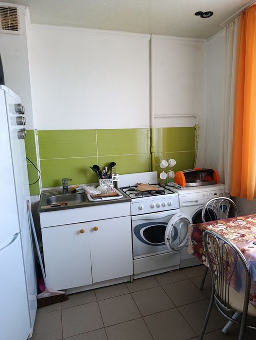 Продам 2-х кімнатну квартиру р-н Здоров'я