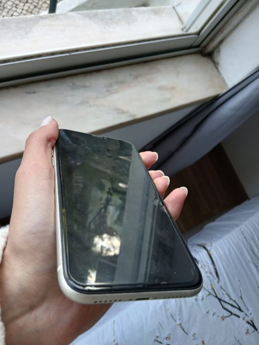 Iphone 11 semi novo