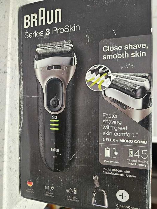 Golarka Braun Series 3 3090cc typ 5411 ze stacją czyszczącą