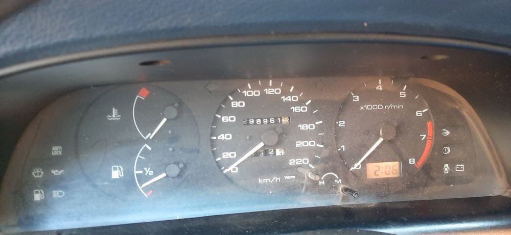 Nissan primera 1990