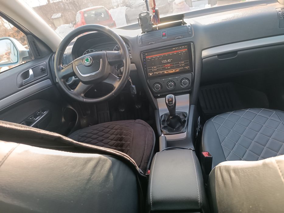 Автомобіль шкода