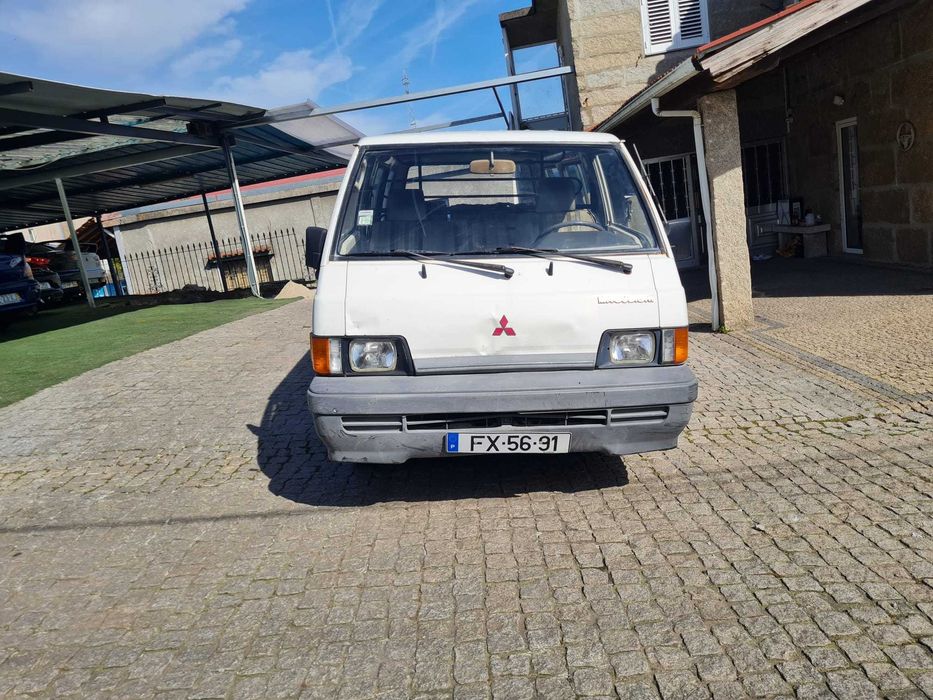 Mitsubishi L 300 9 LUGARES