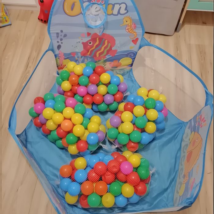 Kulki do basenu 280 sztuk (duże)+ basen gratis