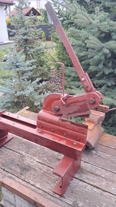 Gilotyna do cięcia blachy