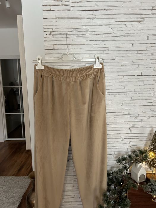 Wiosenny komplet dresowy z naszywką luxury S M L XL damsk dres damski