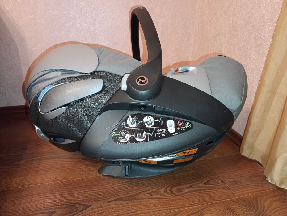 Автокрісло Cybex