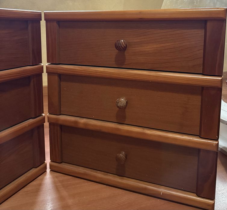 Conjunto de mesas de cabeceira