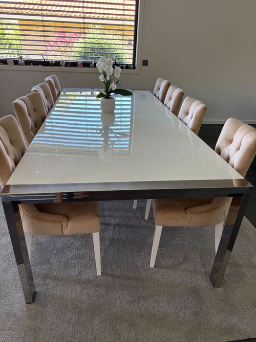 Mesa com cadeiras