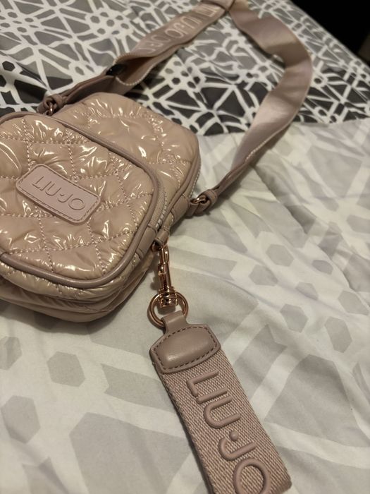 Mala liu ju como nova usada uma uniica vrz